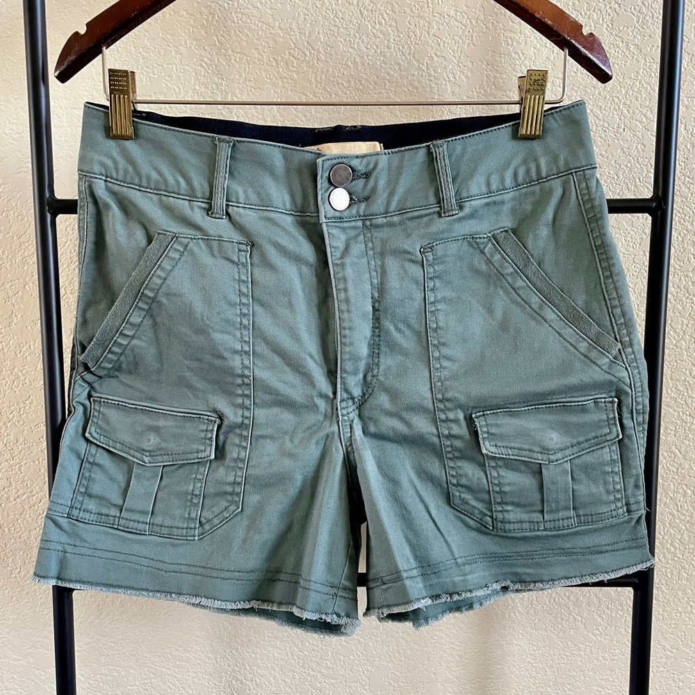 DEMOCRACY Ab-technology Green Cargo Shorts Size 8 EUC
